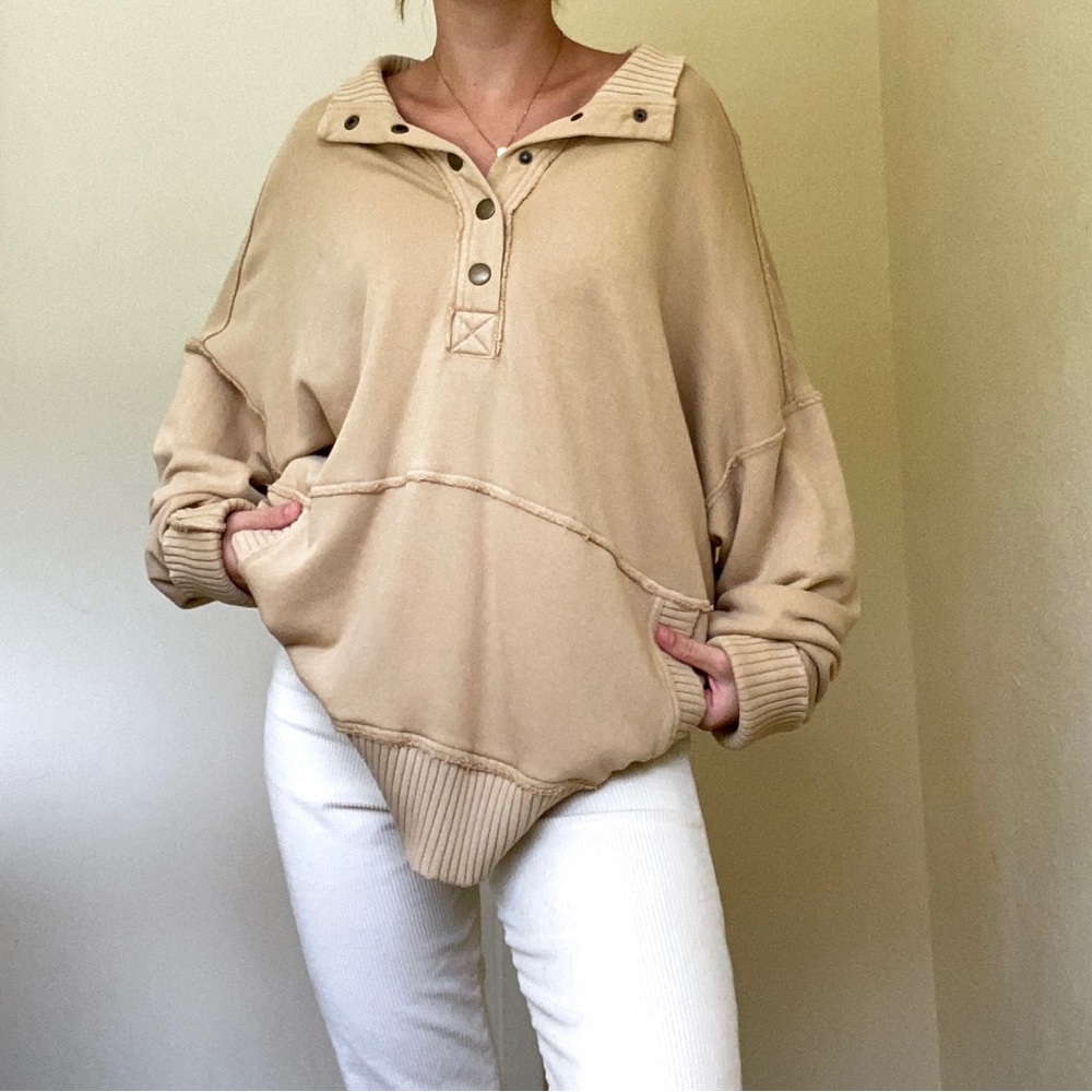 Beige AE sweatshirt